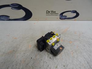 Gebruikte ABS Pomp Citroen Jumpy 2.0 Blue HDI 120 Prijs € 250,00 Margeregeling aangeboden door De Vos Onderdelen