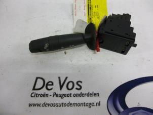 Gebruikte Schakelaar Stuurkolom (licht) Citroen Xantia Prijs € 25,00 Margeregeling aangeboden door De Vos Autodemontagebedrijf