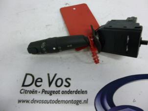 Gebruikte Schakelaar Stuurkolom (licht) Citroen Xantia Prijs € 35,00 Margeregeling aangeboden door De Vos Autodemontagebedrijf
