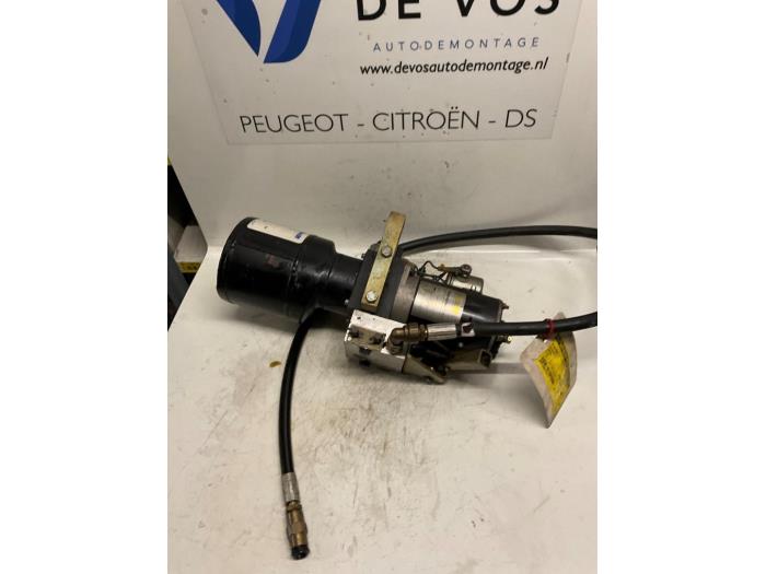 Gebruikte Oliepomp Peugeot Boxer Prijs € 115,00 Margeregeling aangeboden door De Vos Onderdelen