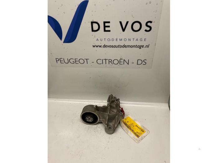 Gebruikte Motorsteun Citroen Jumpy Prijs € 35,00 Margeregeling aangeboden door De Vos Onderdelen