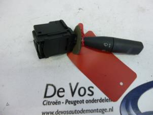 Gebruikte Ruitenwis Schakelaar Citroen Jumpy (BS/BT/BY/BZ) 1.9Di Prijs € 20,00 Margeregeling aangeboden door De Vos Autodemontagebedrijf