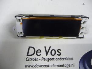 Gebruikte Display Interieur Peugeot 207/207+ (WA/WC/WM) 1.4 HDi Prijs € 55,00 Margeregeling aangeboden door De Vos Onderdelen