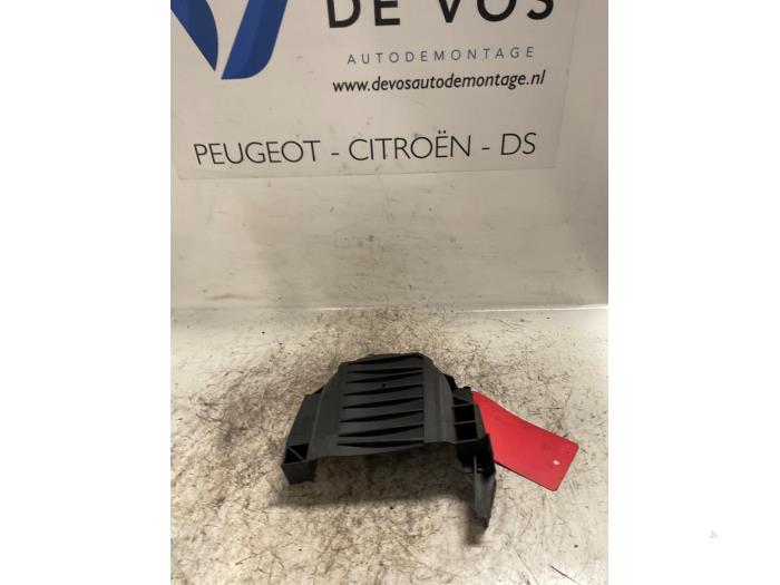 Gebruikte Distributiedeksel Citroen C3 (FC/FL/FT) 1.4 Prijs € 15,00 Margeregeling aangeboden door De Vos Onderdelen