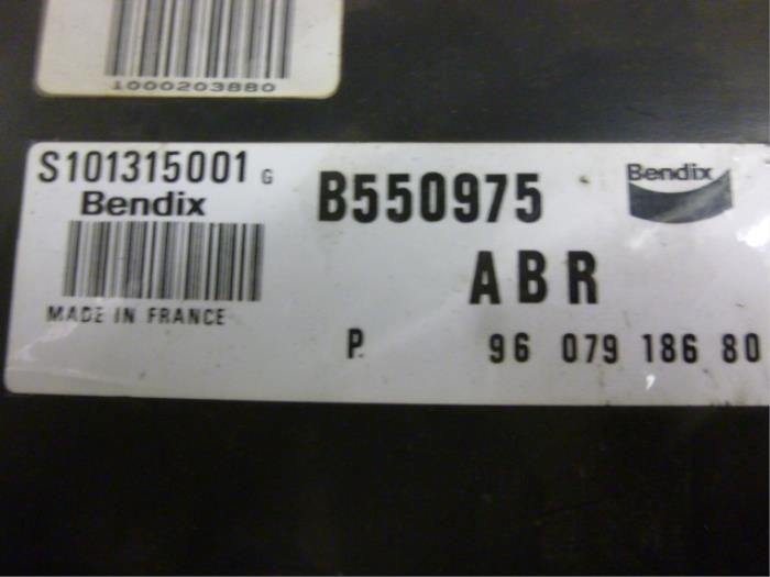ABS Computer van een Peugeot 605 1992