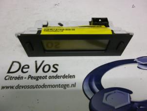 Gebruikte Display Interieur Citroen C8 (EA/EB) 2.2 HDi 16V Prijs € 70,00 Margeregeling aangeboden door De Vos Onderdelen