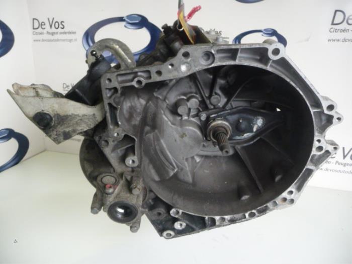 Gebruikte Versnellingsbak Peugeot 207/207+ (WA/WC/WM) 1.6 HDi 16V Prijs € 550,00 Margeregeling aangeboden door De Vos Onderdelen