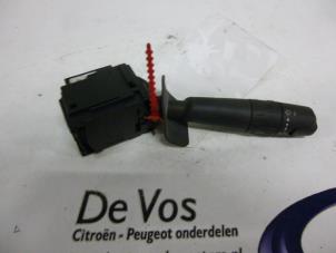 Gebruikte Ruitenwis Schakelaar Peugeot 605 (6B) 2.1 TD 12V Prijs € 35,00 Margeregeling aangeboden door De Vos Autodemontagebedrijf
