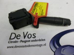 Gebruikte Schakelaar Ruitenwisser Peugeot 607 (9D/U) 2.2 HDi 16V FAP Prijs € 35,00 Margeregeling aangeboden door De Vos Autodemontagebedrijf