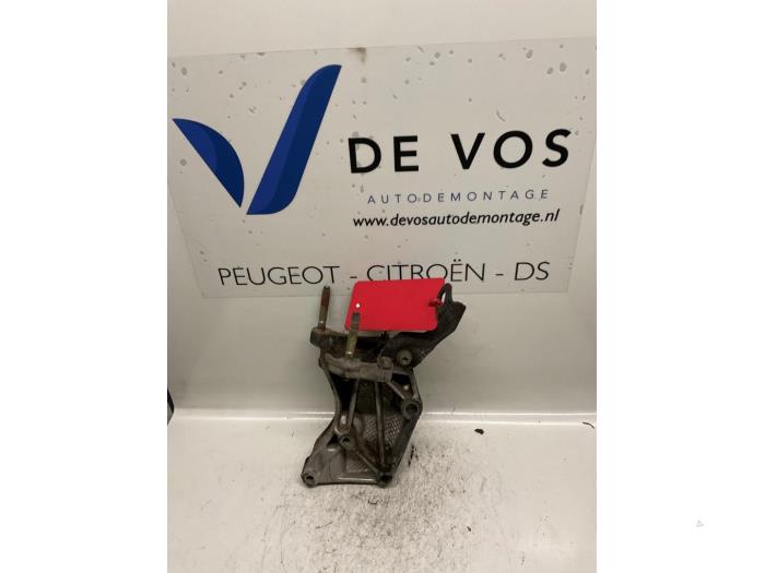 Gebruikte Motorsteun Peugeot 806 Prijs € 25,00 Margeregeling aangeboden door De Vos Onderdelen