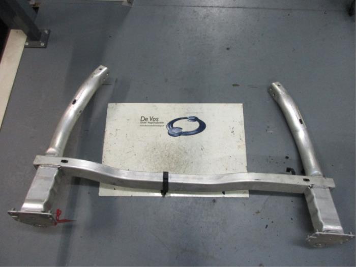 Gebruikte Subframe Peugeot 407 (6D) 1.8 16V Prijs € 55,00 Margeregeling aangeboden door De Vos Onderdelen