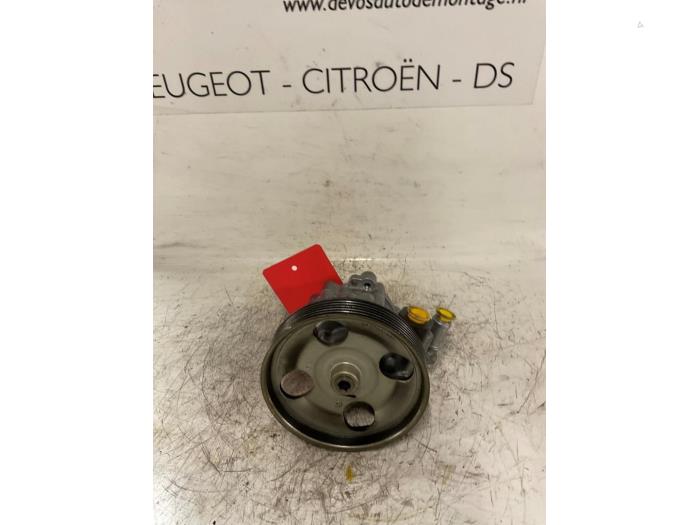 Gebruikte Servopomp Peugeot 607 (9D/U) 2.2 16V Prijs € 70,00 Margeregeling aangeboden door De Vos Onderdelen