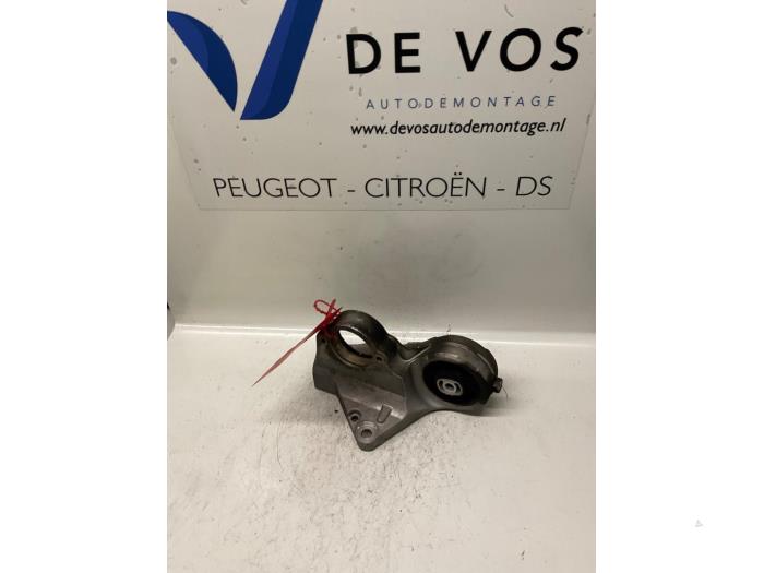 Gebruikte Motorsteun Citroen C5 I Berline (DC) 2.2 HDi 16V FAP Prijs € 35,00 Margeregeling aangeboden door De Vos Onderdelen