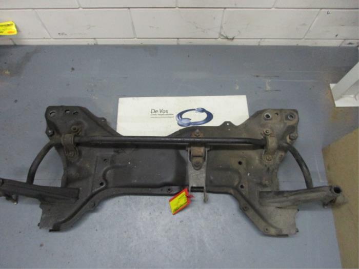 Gebruikte Subframe Peugeot Boxer (244) 2.2 HDi Prijs € 160,00 Margeregeling aangeboden door De Vos Onderdelen