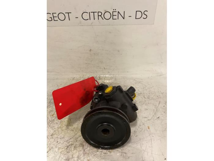 Gebruikte Pomp Servo Peugeot Boxer (230L) 1.9D 270C Prijs € 100,00 Margeregeling aangeboden door De Vos Onderdelen