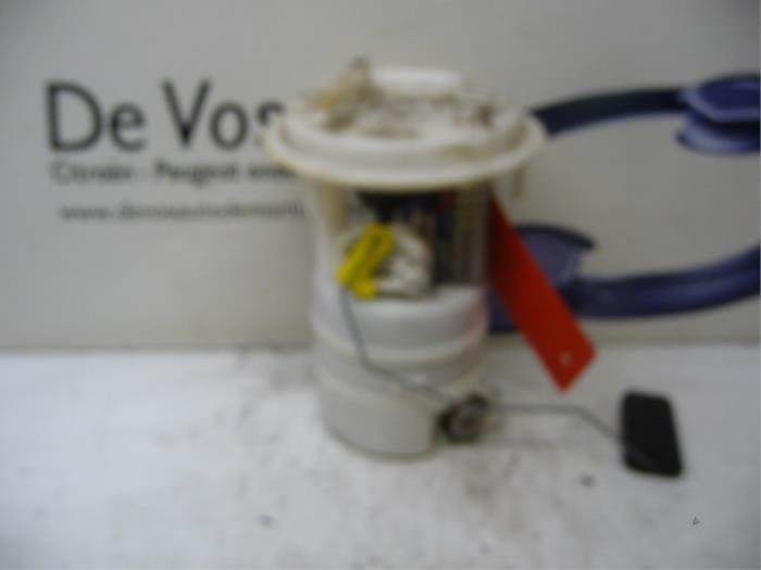 Gebruikte Tank element Pomp Peugeot 407 Prijs € 70,00 Margeregeling aangeboden door De Vos Onderdelen