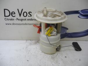 Gebruikte Tank element Pomp Peugeot 407 (6D) 3.0 V6 24V VVT Prijs € 70,00 Margeregeling aangeboden door De Vos Onderdelen