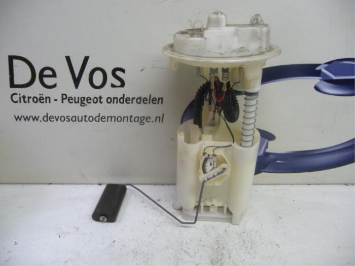 Gebruikte Tank element Pomp Peugeot 206 (2A/C/H/J/S) 1.6 XS,XT Prijs € 55,00 Margeregeling aangeboden door De Vos Onderdelen