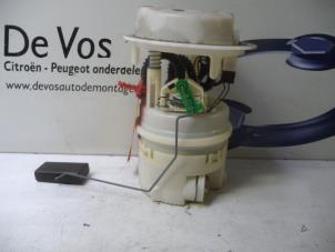 Gebruikte Tank element Pomp Citroen C5 I Berline (DC) 3.0 V6 24V Prijs € 55,00 Margeregeling aangeboden door De Vos Onderdelen