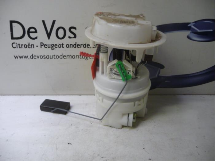 Gebruikte Tank element Pomp Citroen C5 Prijs € 55,00 Margeregeling aangeboden door De Vos Onderdelen