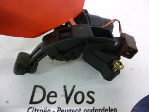 Gebruikte Portierruitmotor Citroen Evasion Prijs € 35,00 Margeregeling aangeboden door De Vos Autodemontagebedrijf