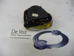 Gebruikte Veiligheidsgordel links-achter Peugeot 306 (7A/C/S) 1.9 D Prijs € 35,00 Margeregeling aangeboden door De Vos Autodemontagebedrijf