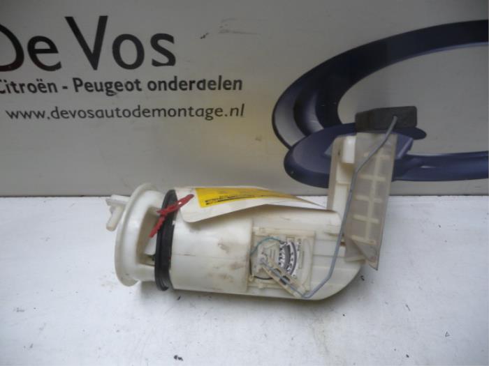 Gebruikte Tank element Pomp Citroen Saxo 1.1i X,SX Prijs € 45,00 Margeregeling aangeboden door De Vos Onderdelen