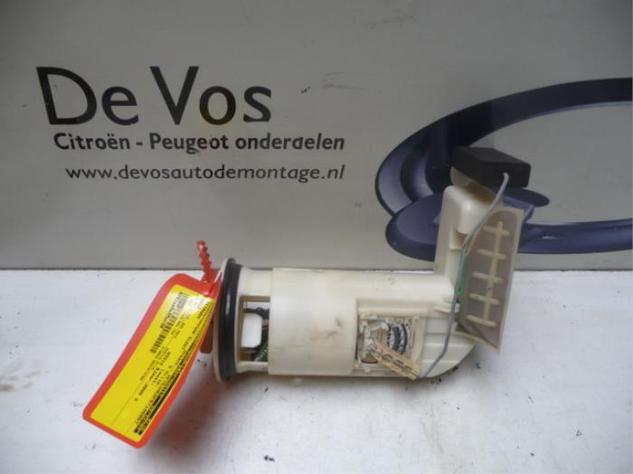 Gebruikte Tank element Pomp Citroen Saxo 1.1i X,SX Prijs € 45,00 Margeregeling aangeboden door De Vos Onderdelen
