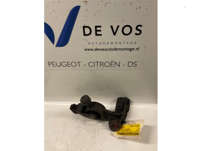 Gebruikte Motorsteun Citroen XM (Y4) 2.0 i 16V Prijs € 50,00 Margeregeling aangeboden door De Vos Onderdelen