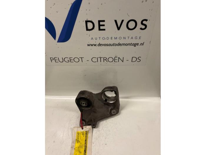 Gebruikte Motorsteun Citroen XM Prijs € 35,00 Margeregeling aangeboden door De Vos Onderdelen