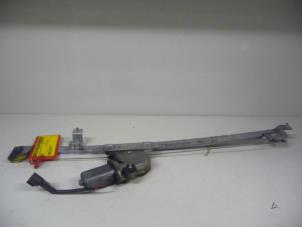 Gebruikte Ruitmechaniek 4Deurs rechts-voor Peugeot Boxer (244) 2.0 HDi Prijs € 70,00 Margeregeling aangeboden door De Vos Onderdelen