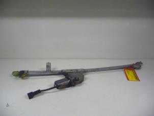 Gebruikte Ruitmechaniek 4Deurs rechts-voor Peugeot Boxer (244) 2.8 HDi 127 Prijs € 80,00 Margeregeling aangeboden door De Vos Onderdelen