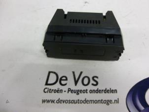 Gebruikte Klok (tijd) Citroen XM (Y4) 2.0 i 16V Prijs € 35,00 Margeregeling aangeboden door De Vos Autodemontagebedrijf
