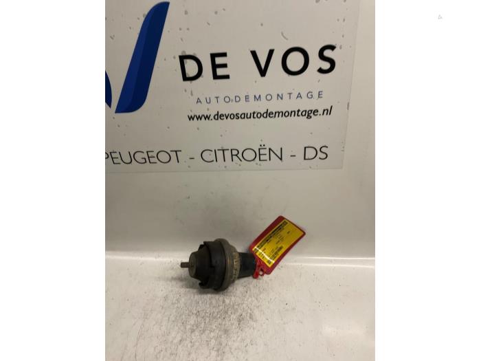 Gebruikte Motorsteun Citroen Xantia Prijs € 35,00 Margeregeling aangeboden door De Vos Onderdelen
