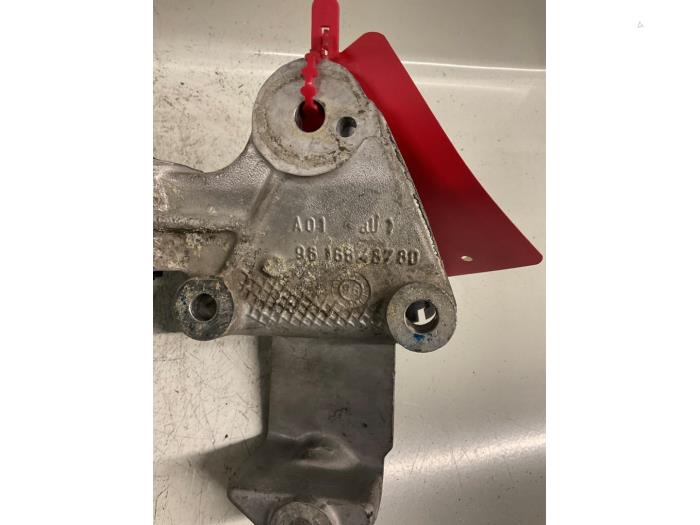 Gebruikte Motorsteun Citroen Xantia Break (X1/2) 2.1 TD 12V SX,Activa Prijs € 50,00 Margeregeling aangeboden door De Vos Onderdelen