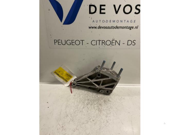 Gebruikte Motorrubber Citroen Xantia Prijs € 25,00 Margeregeling aangeboden door De Vos Onderdelen