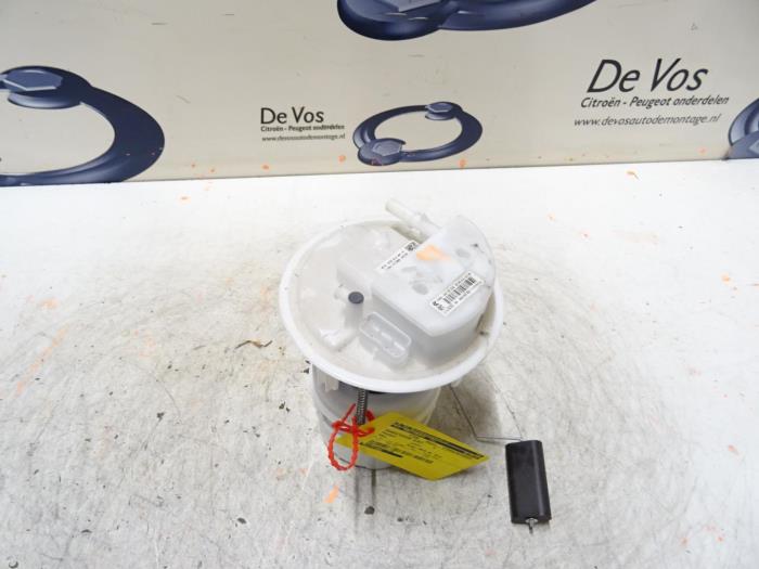 Gebruikte Tank element Pomp Peugeot 3008 Prijs € 135,00 Margeregeling aangeboden door De Vos Onderdelen