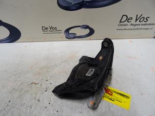 Gebruikte Motorrubber Peugeot 3008 Prijs € 80,00 Margeregeling aangeboden door De Vos Onderdelen