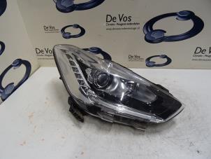 Gebruikte Rechter Koplamp Citroen DS5 (KD/KF) 2.0 165 HYbrid4 16V Prijs € 200,00 Margeregeling aangeboden door De Vos Onderdelen