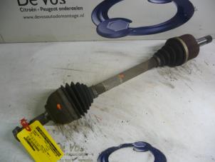 Gebruikte Aandrijfas links-voor Citroen C5 Prijs € 80,00 Margeregeling aangeboden door De Vos Onderdelen