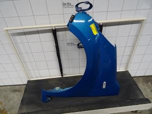 Gebruikte Scherm links-voor Peugeot Bipper Prijs € 100,00 Margeregeling aangeboden door De Vos Onderdelen