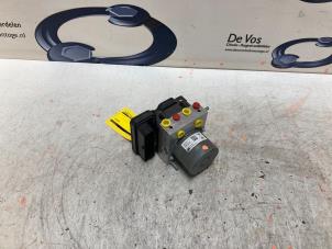 Gebruikte ABS Pomp Peugeot 3008 II (M4/MC/MJ/MR) 1.6 e-THP 165 16V Prijs € 250,00 Margeregeling aangeboden door De Vos Onderdelen