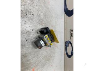 Gebruikte ABS Pomp Citroen C4 Cactus (0B/0P) Prijs € 250,00 Margeregeling aangeboden door De Vos Onderdelen