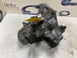 Gebruikte Versnellingsbak Peugeot 208 I (CA/CC/CK/CL) 1.0 Vti 12V PureTech Prijs € 650,00 Margeregeling aangeboden door De Vos Onderdelen