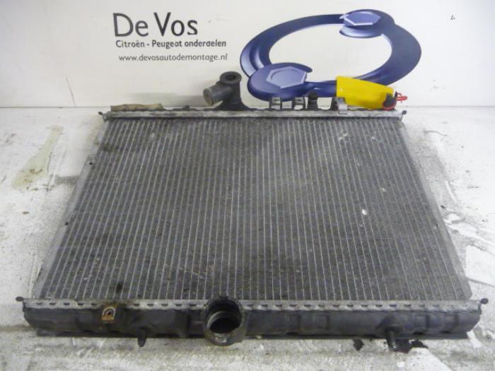 Gebruikte Radiateur Peugeot 607 (9D/U) 2.2 HDi 16V FAP Prijs € 70,00 Margeregeling aangeboden door De Vos Onderdelen
