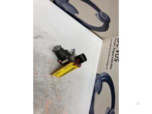 Gebruikte EGR Klep Citroen C3 Aircross I (2C/2R) Prijs € 100,00 Margeregeling aangeboden door De Vos Onderdelen