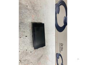 Gebruikte Display Interieur Peugeot 308 Prijs € 160,00 Margeregeling aangeboden door De Vos Onderdelen