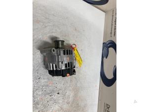 Gebruikte Dynamo Peugeot 208 Prijs € 150,00 Margeregeling aangeboden door De Vos Onderdelen