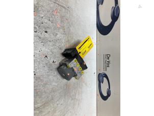 Gebruikte ABS Pomp Peugeot 208 I (CA/CC/CK/CL) 1.2 Vti 12V PureTech 82 Prijs € 160,00 Margeregeling aangeboden door De Vos Onderdelen