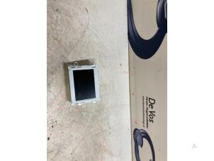 Gebruikte Display Interieur Peugeot 208 I (CA/CC/CK/CL) 1.6 Vti 16V Prijs € 90,00 Margeregeling aangeboden door De Vos Onderdelen